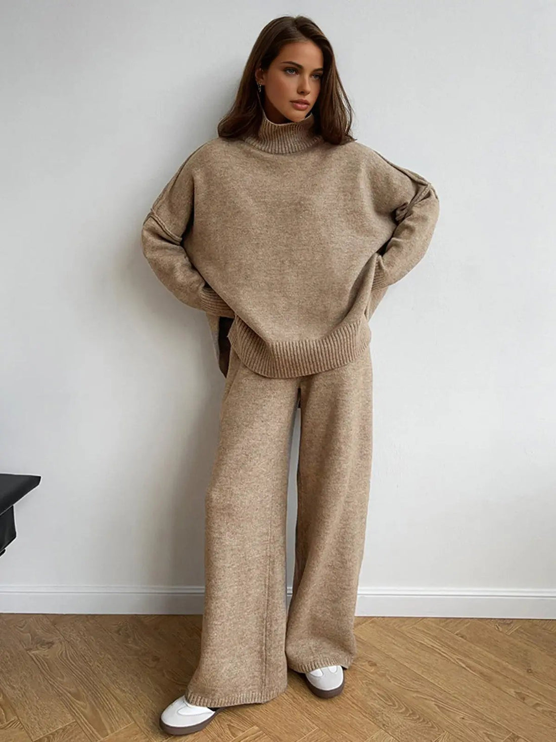Dam loungeset i stickat – 2-delat set – Oversize tröja och vida byxor