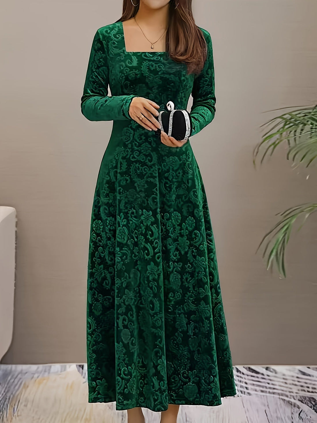 Dam maxiklänning i velour – Fyrkantig hals – 3/4-ärmar – Elegant feststil
