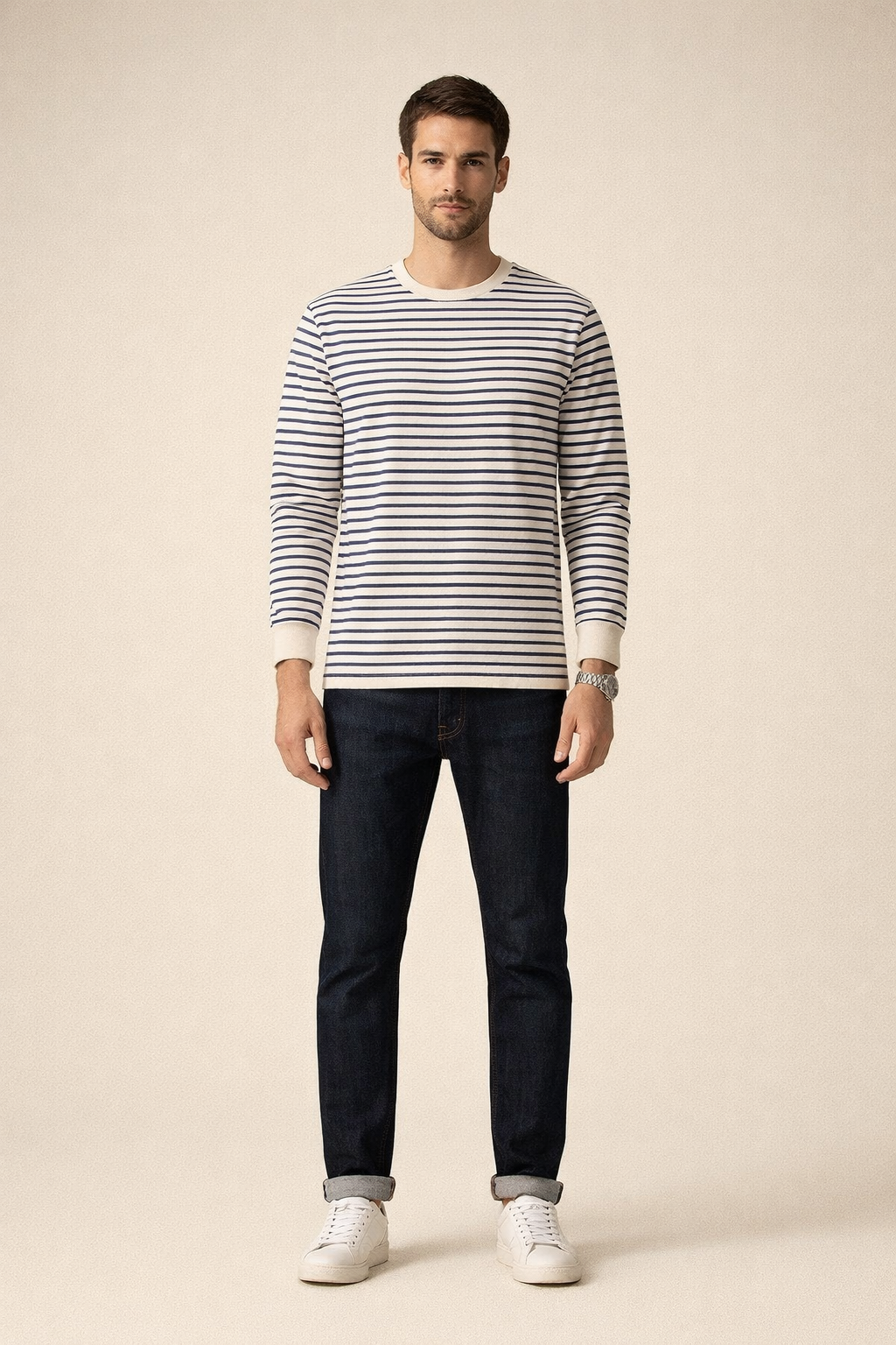 Herr Långärmad T-shirt – Rund Hals – Ribbade Muddar – Rak Passform, framifrån