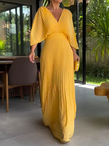 Dammaxiklänning – Plisserad design – V-hals – Fladdermusärmar – Elegant vårstil